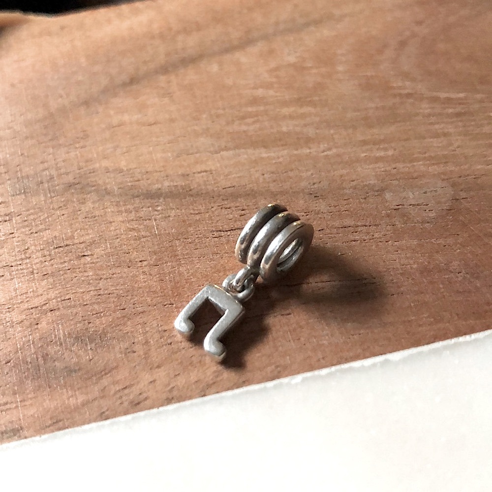 {Pandora} DISCONTINUED dangle music note